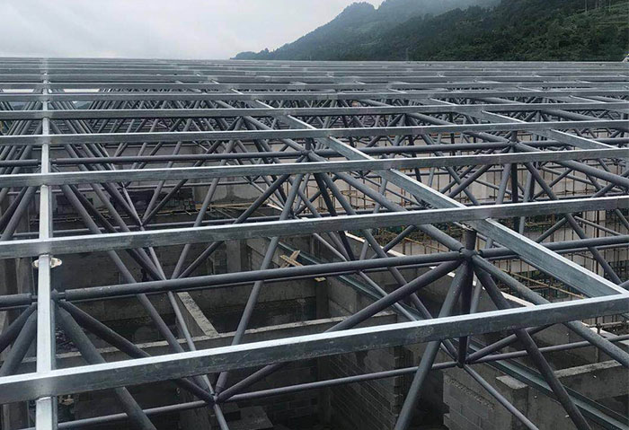 泊头仁怀冠英学校艺体楼网架